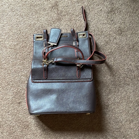 EUC Adrienne Vittadini Bag - Picture 3 of 11